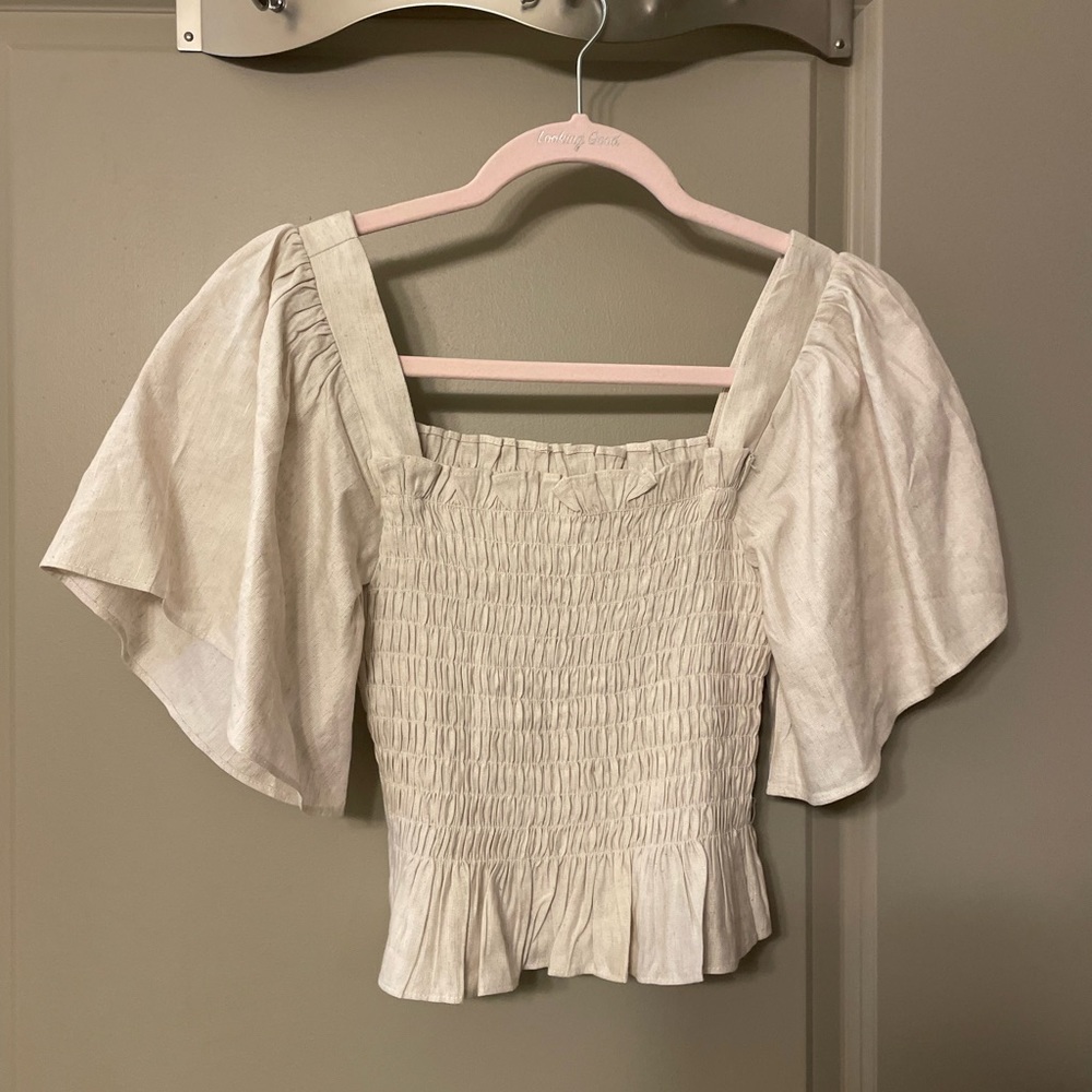 Lulus ruffle sleeve scrunch top
